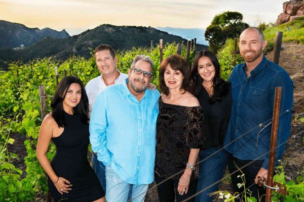 Image of the Cielo Farms founder and family